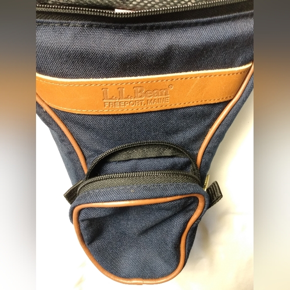 L.L Bean Freeport Maine Leather trim toggles YYK zip camera Fanny pack hip bag - Picture 3 of 13